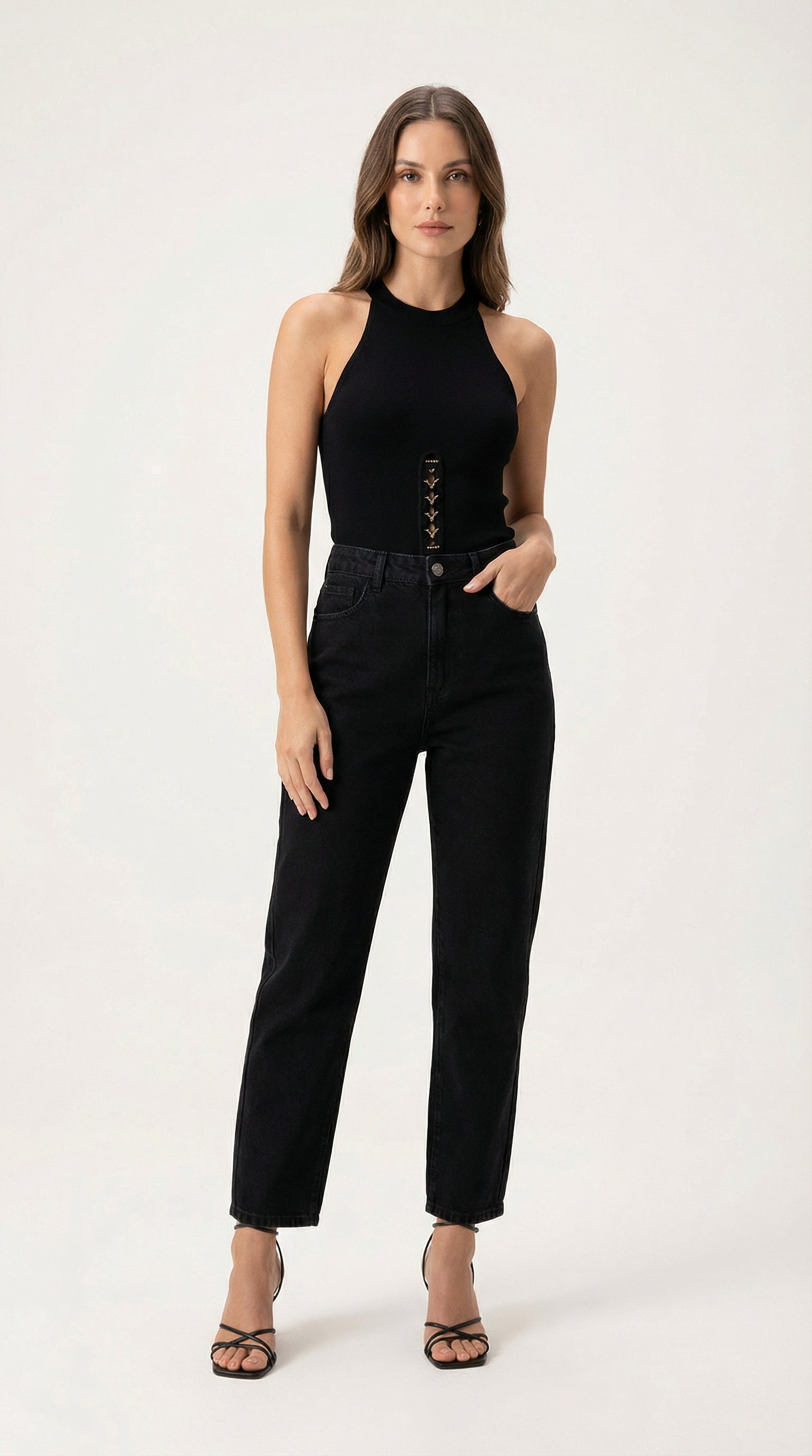 Mom-fit дънки с висока талия в черно